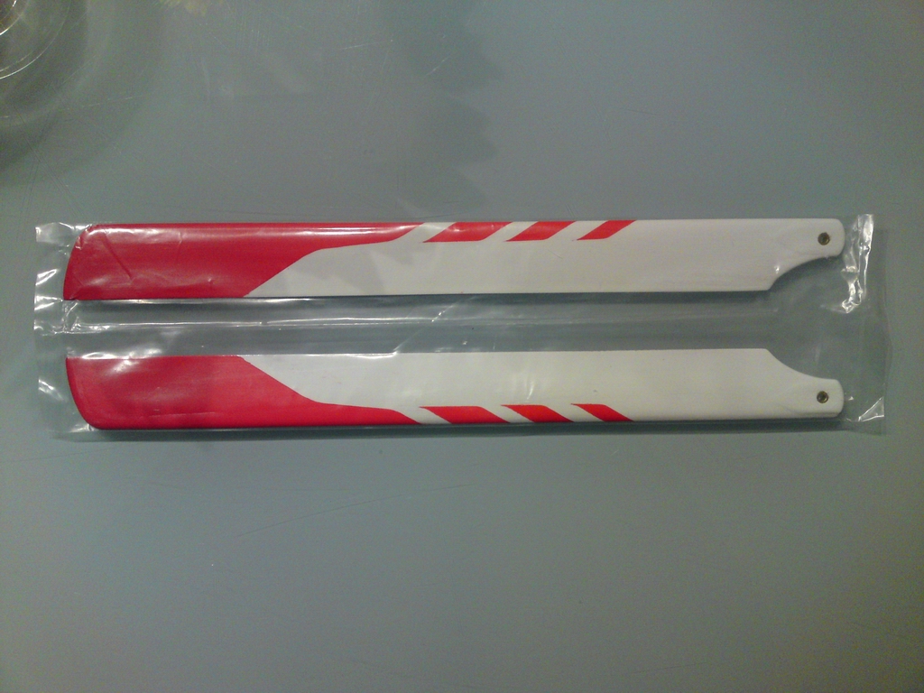 325er T-Rex Rotorblaetter.JPG