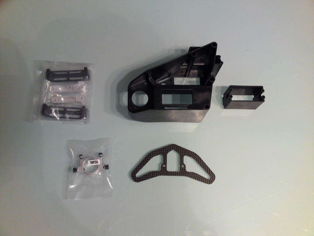 T-Rex 700_E-Teile_07.JPG