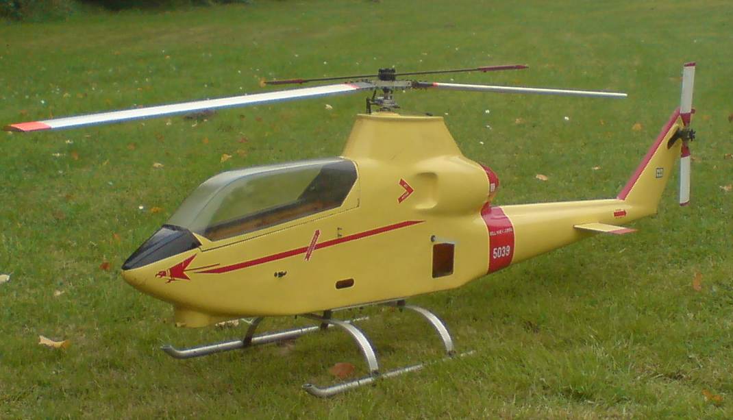 Huey Cobra001aus.JPG