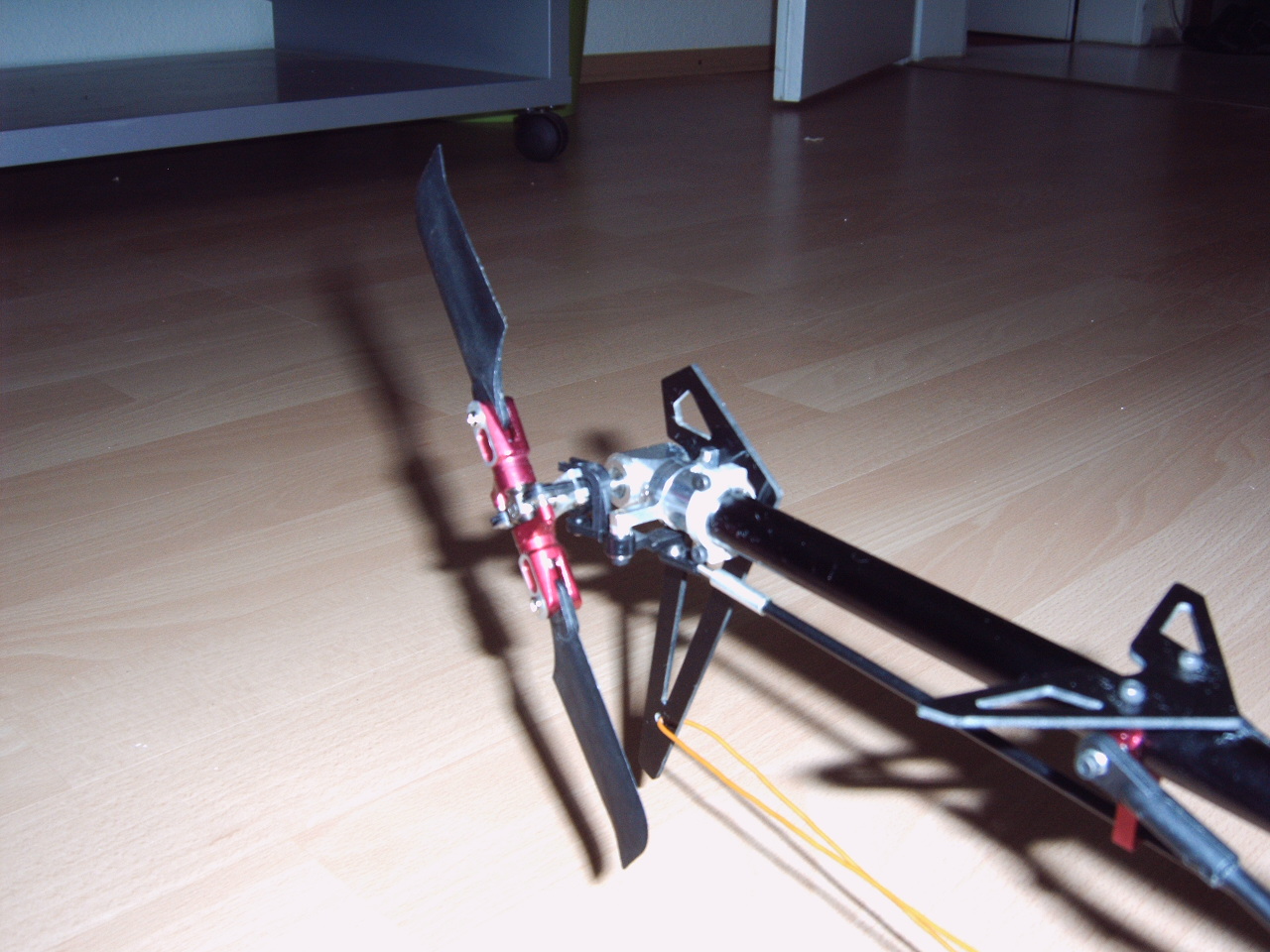 Aluheckgehäuse komplett geschlossen, die Welle vom T-Rex passt auch.