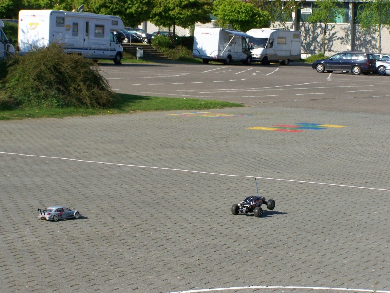 Beschleunigungsrennen, Reimann mit seinem neuen Traxxas Rustler Vs. Tuftler mit dem TL-01