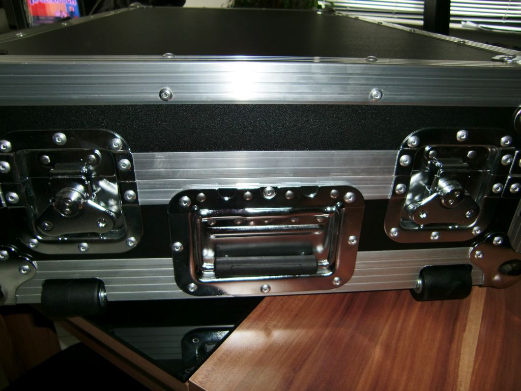 NS7 Case :Trolly?