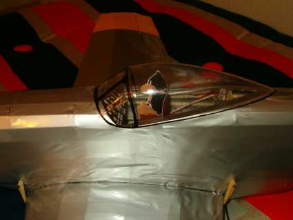 ER fliegt immer mit!