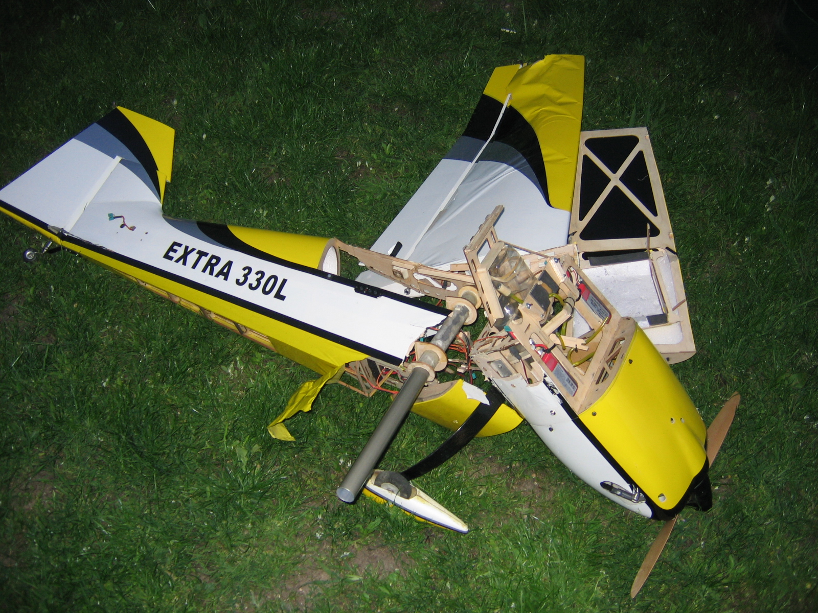 Extra_Crash 002.jpg