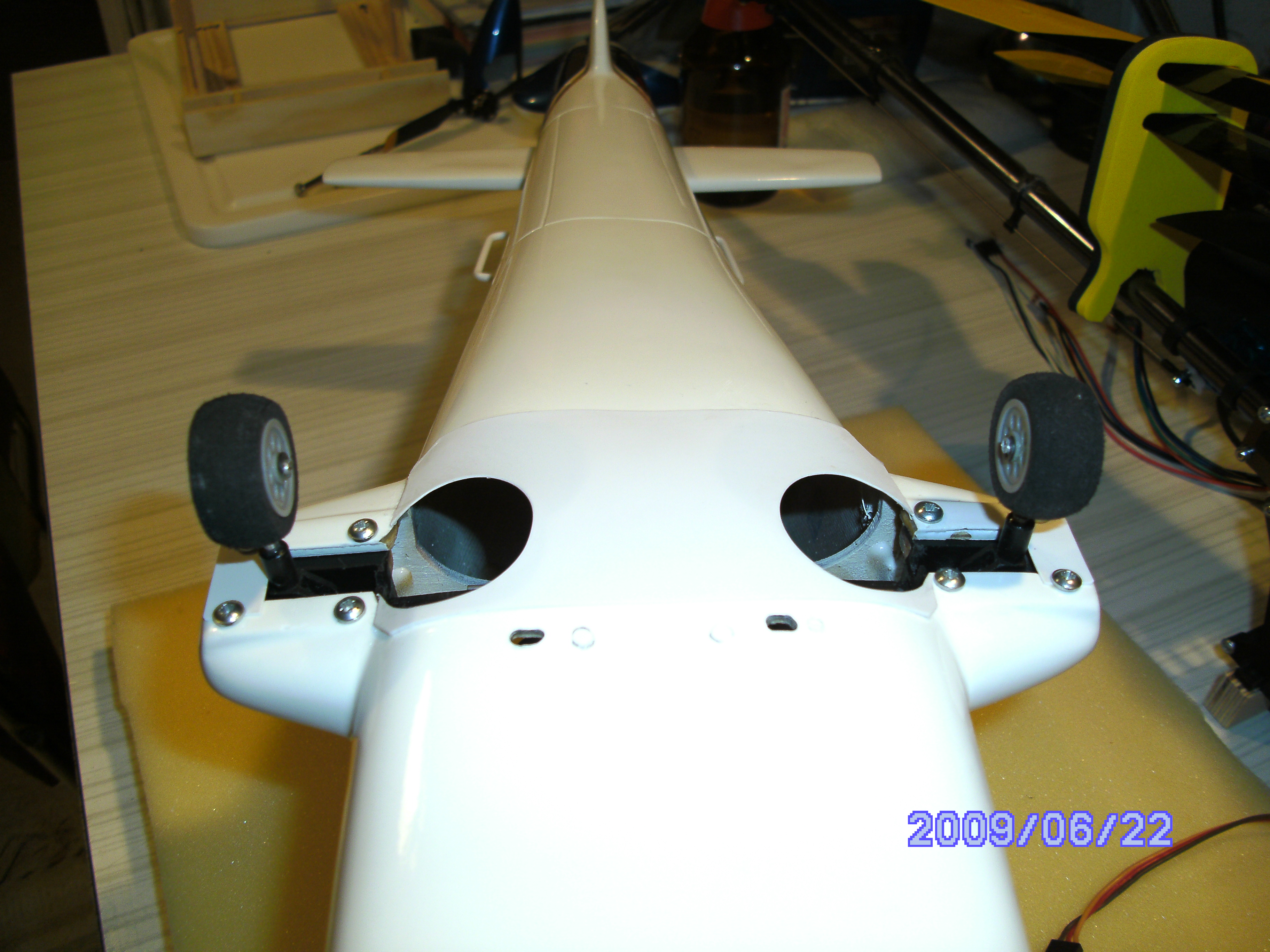 A-109 Fahrgestell Umbau 015.jpg
