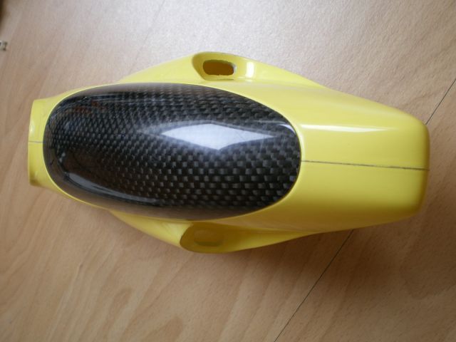 Gfk-Haube mit Lüftungslöchern