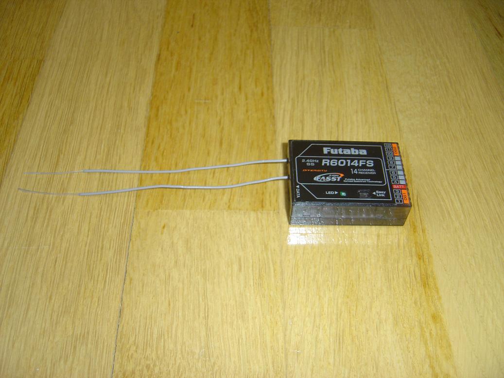 Robbe Futaba R6014.JPG