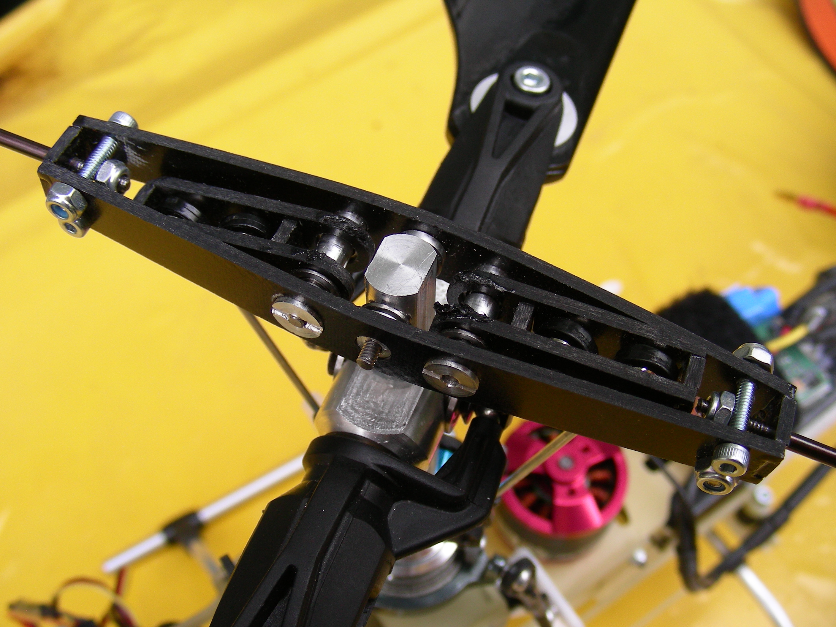 vor dem ersten Testflug, noch auf yogis BK-Chassis
