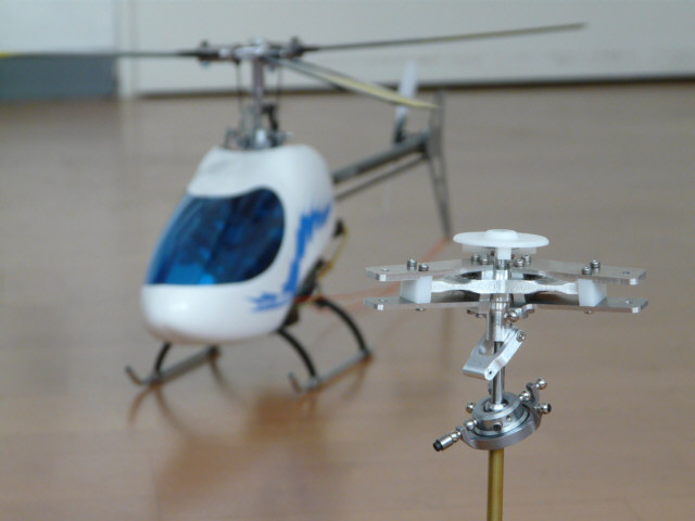 neue Rotorkopf und 3Blatt T-Rex.jpg