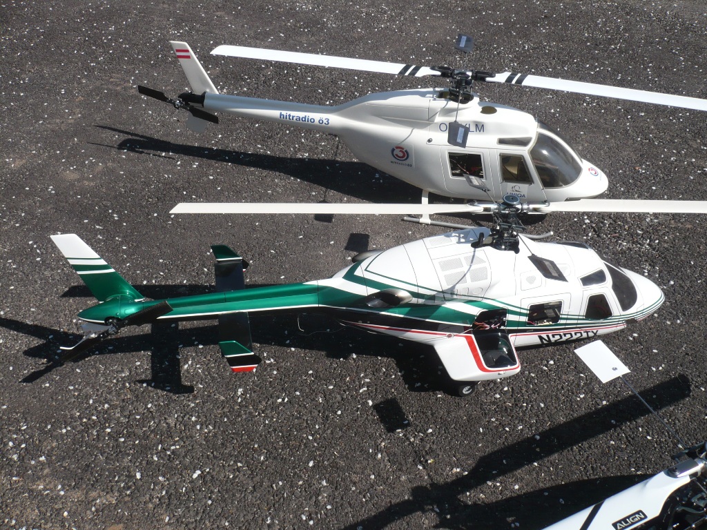 Bell 222 von Funkey/Century mit Einziehfahrwerk