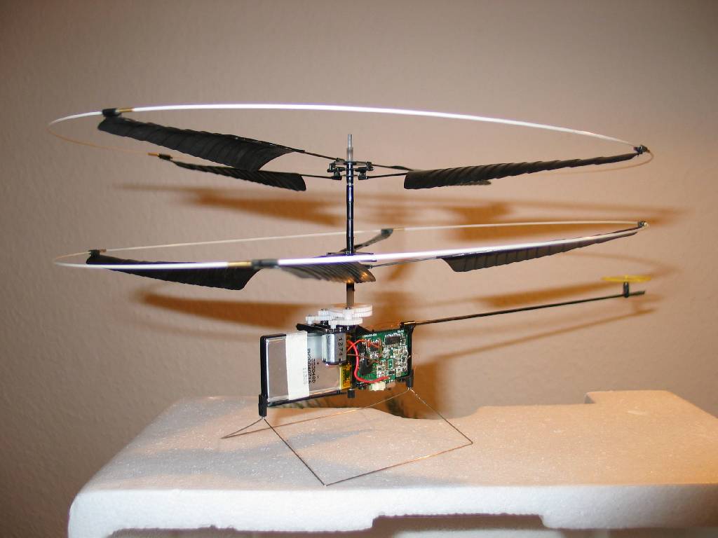 Das ist er, der &amp;quot;Bladerunner&amp;quot;. Rotordurchmesser ca. 30cm!