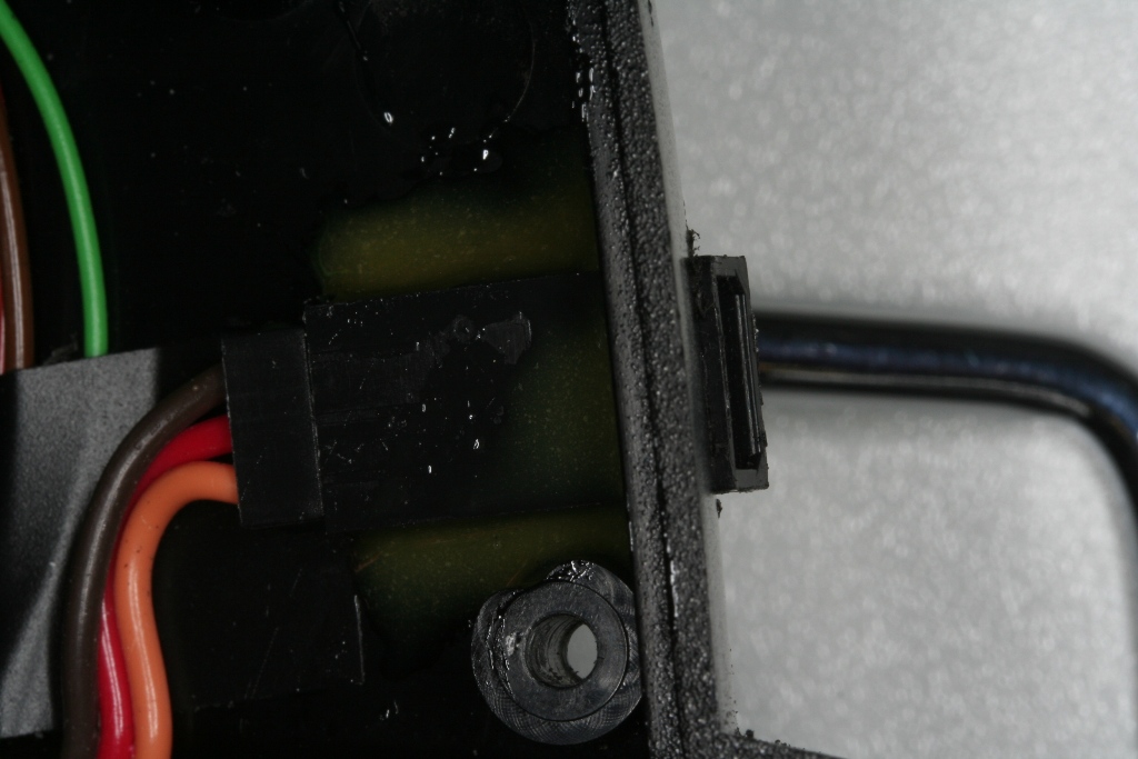 Die Steckbare Verbindung zur Jeti-Box