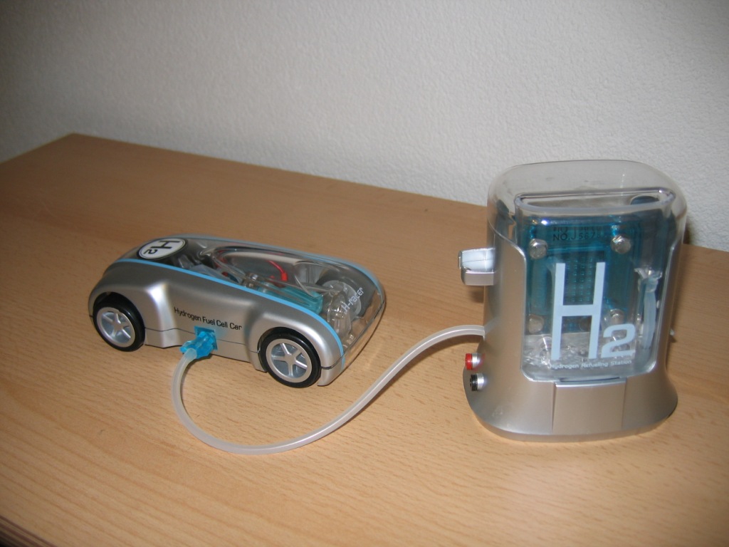 Hydrogen Fuel Car / mit Brennstoffzellen-Antrieb