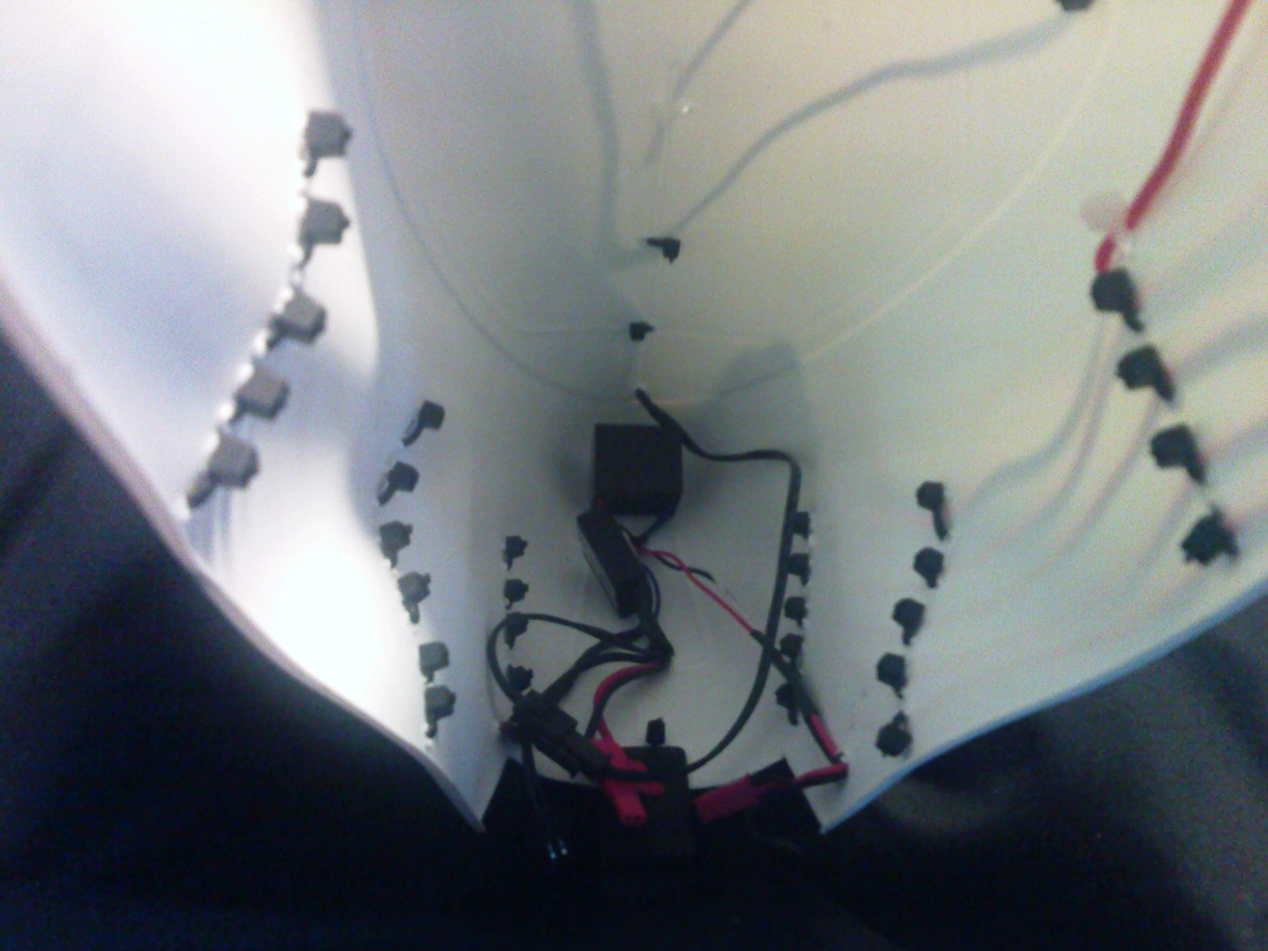 Haube innen mit Invertern