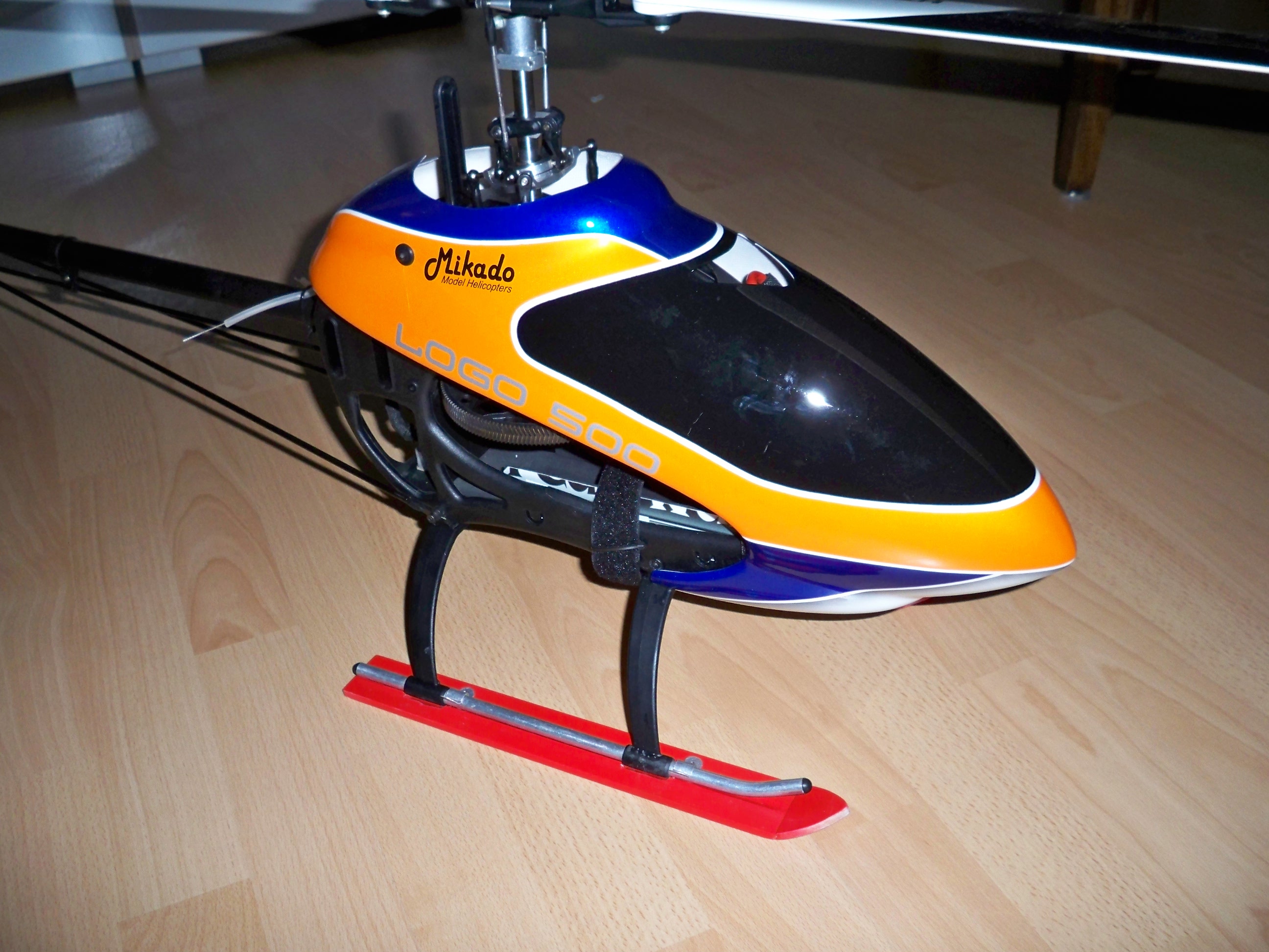 Logo 500 mit Skiern