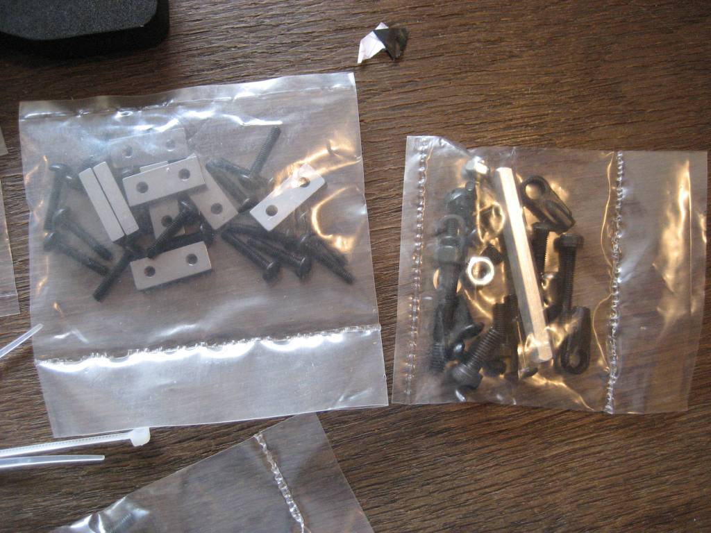 hk600 013.jpg