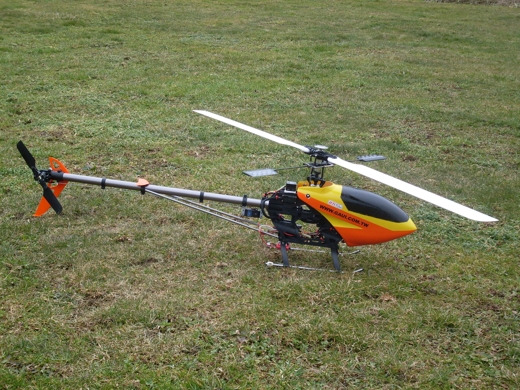 Hurri 550 002.jpg