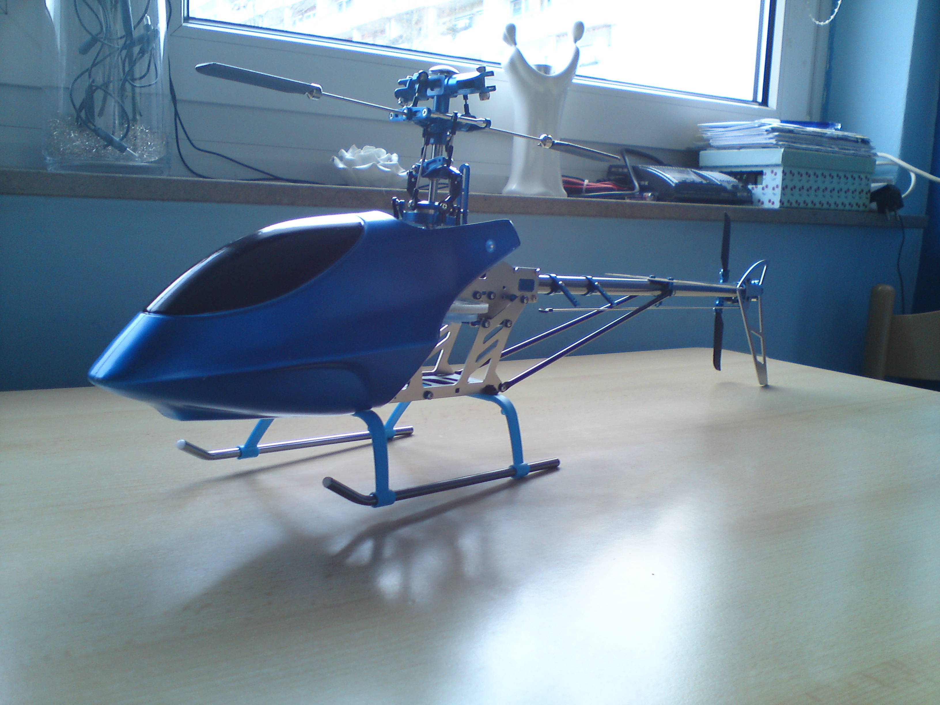 Bei dem Heli sind mir leider 3 Schrauben beim festziehen durchgedreht.