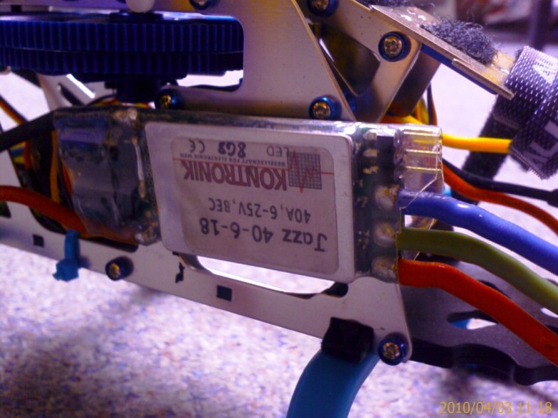 Der Regler, er ist durchsichtig, da ein anderer Schrumpfschlauch drauf ist, aber TOP in Ordnung