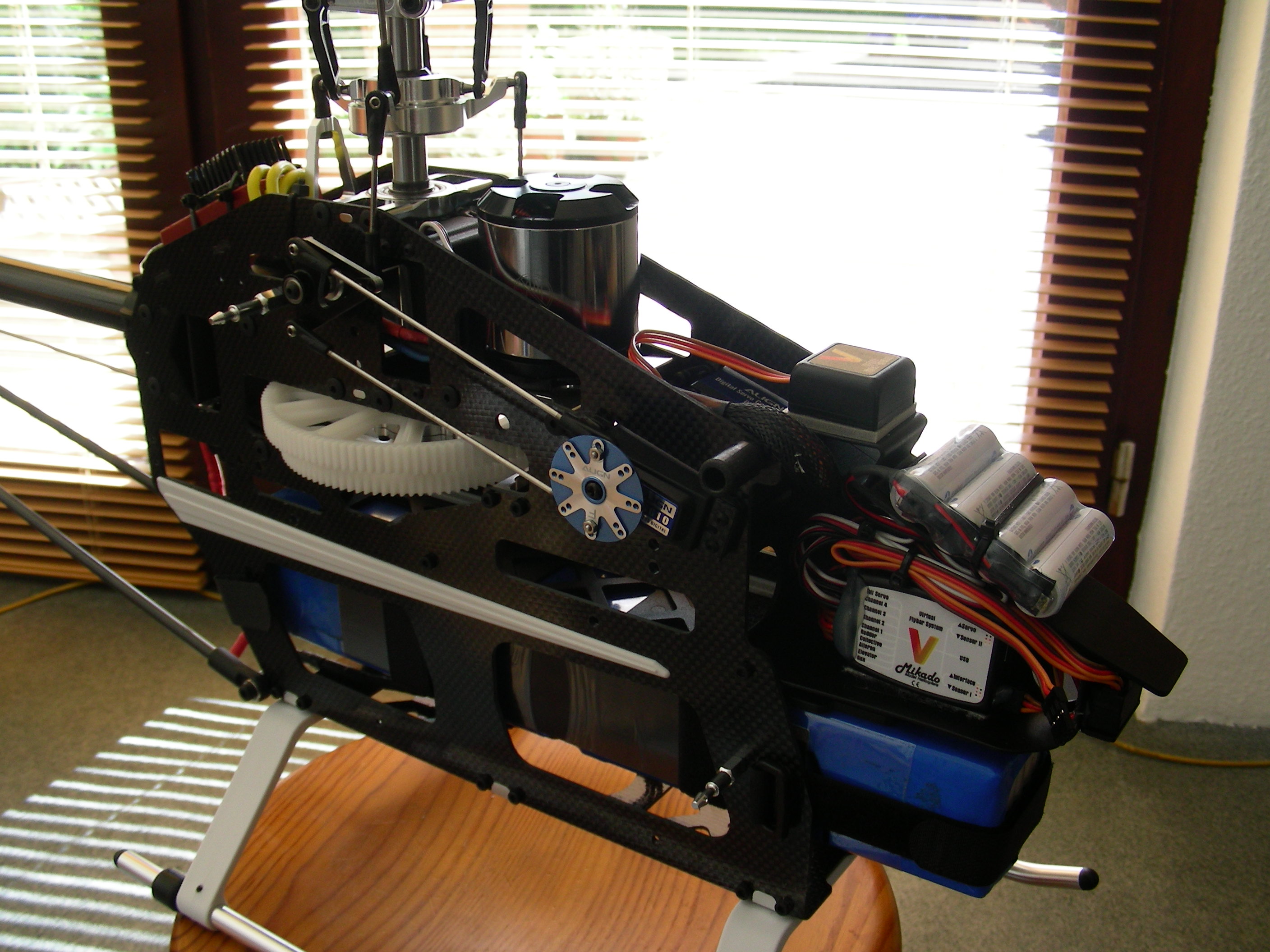 T-Rex 700 E (5).JPG