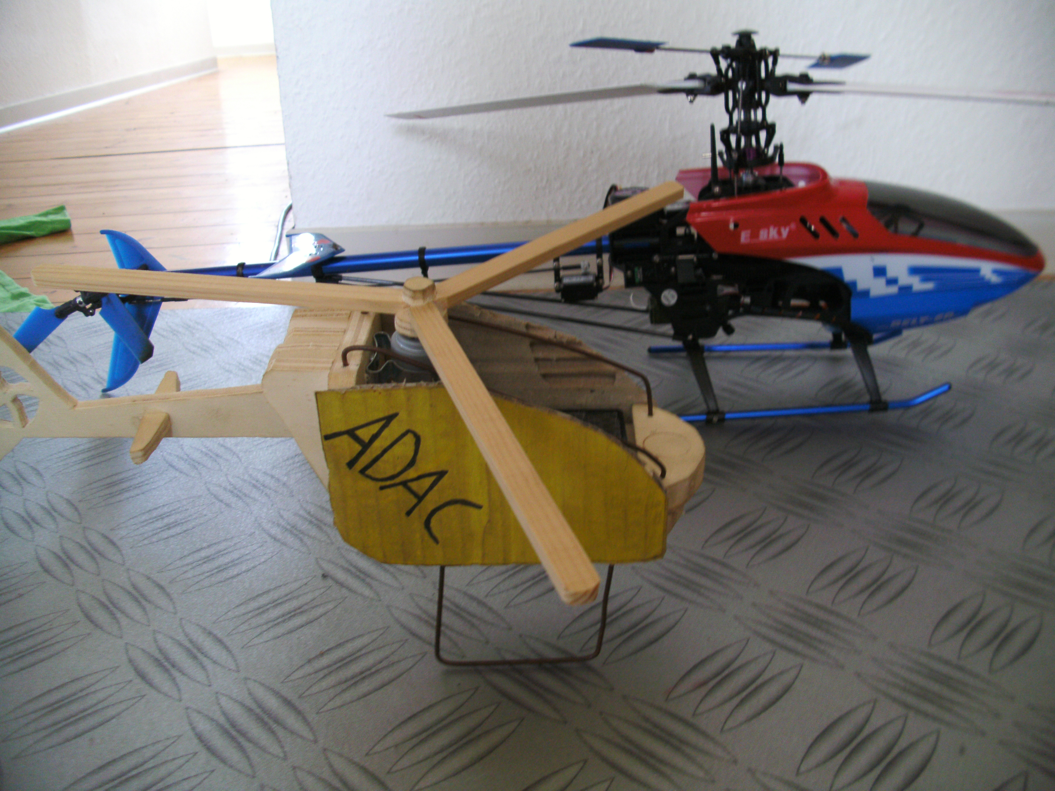 Mein selfbuild &quot;scale&quot; CopterHolz :D