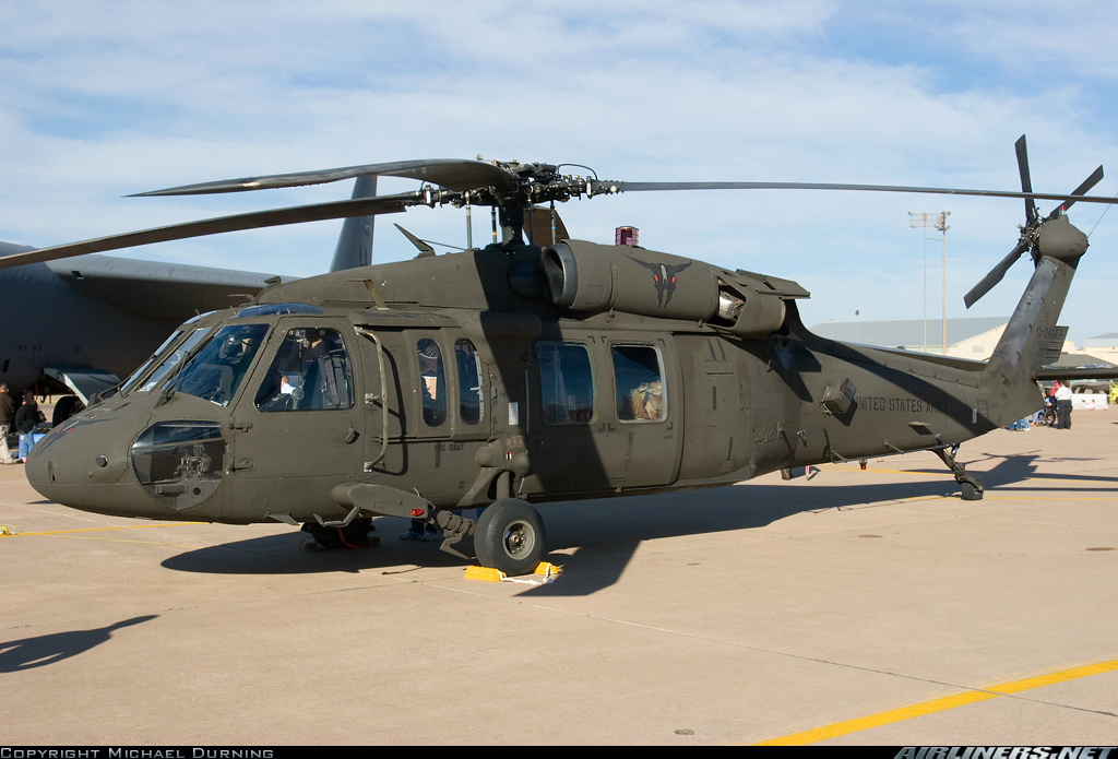 Black Hawk links vorne.jpg