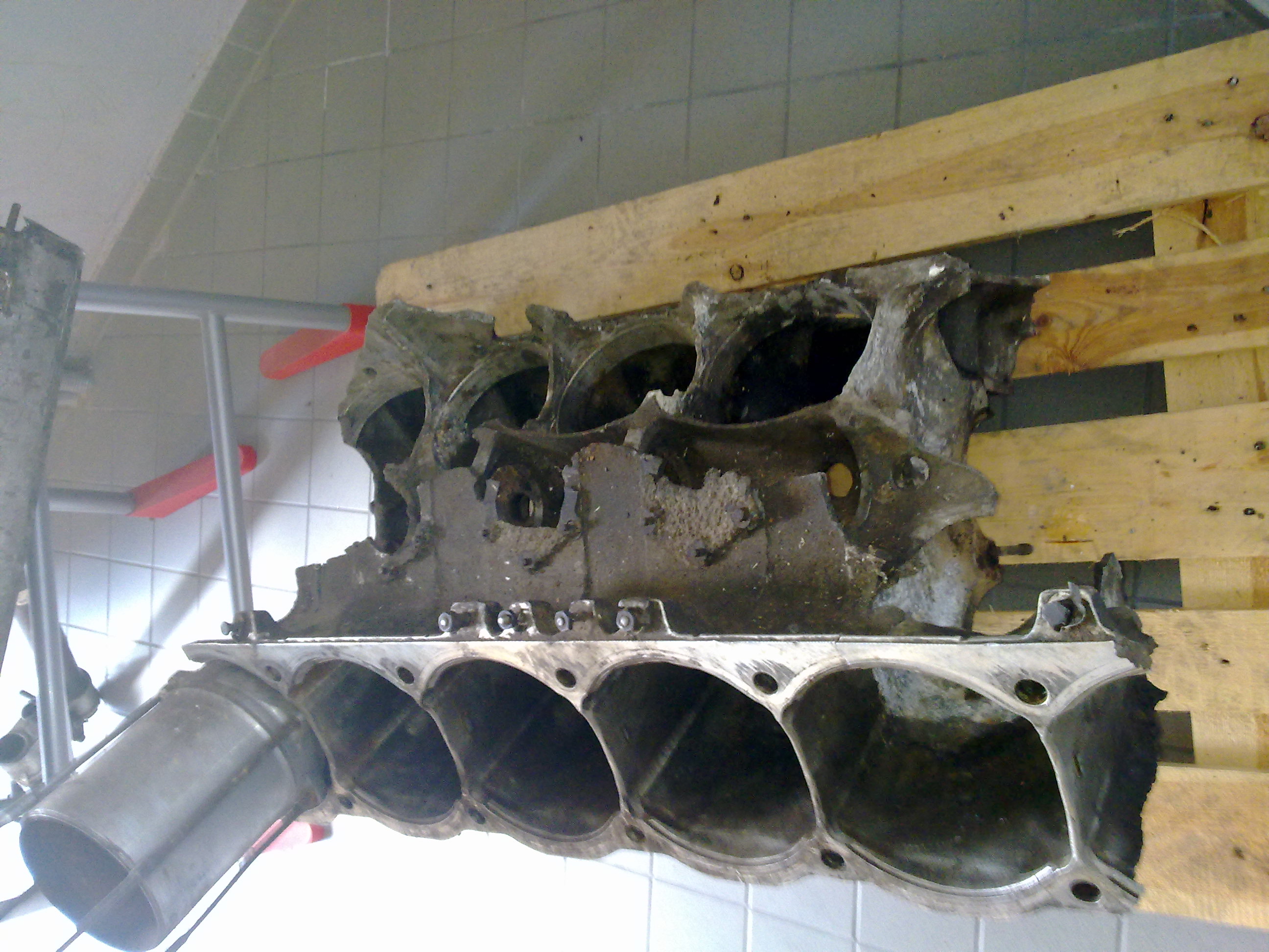 V-10 Block geknackt ;-)