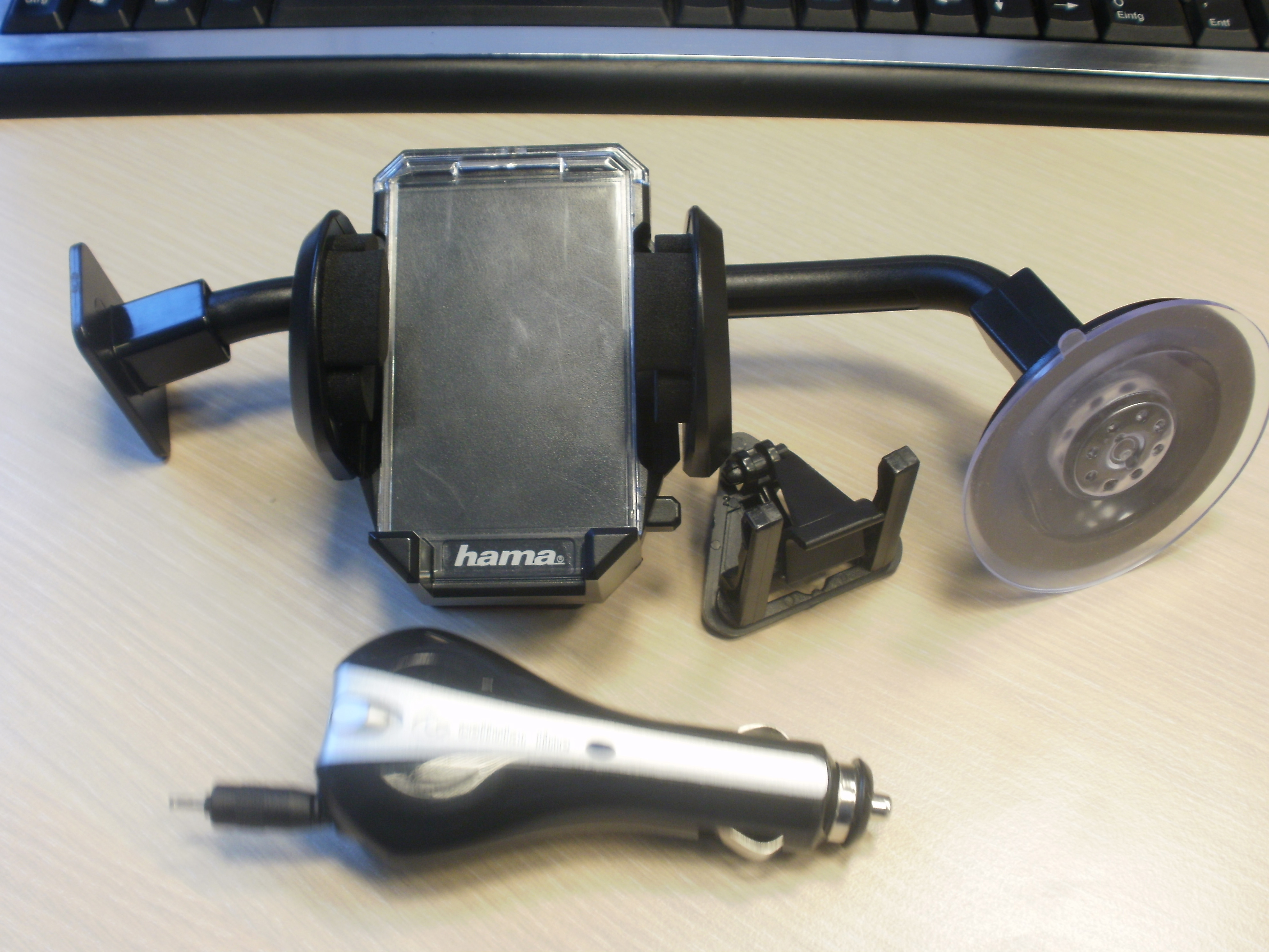 KFZ Halter und Ladegerät