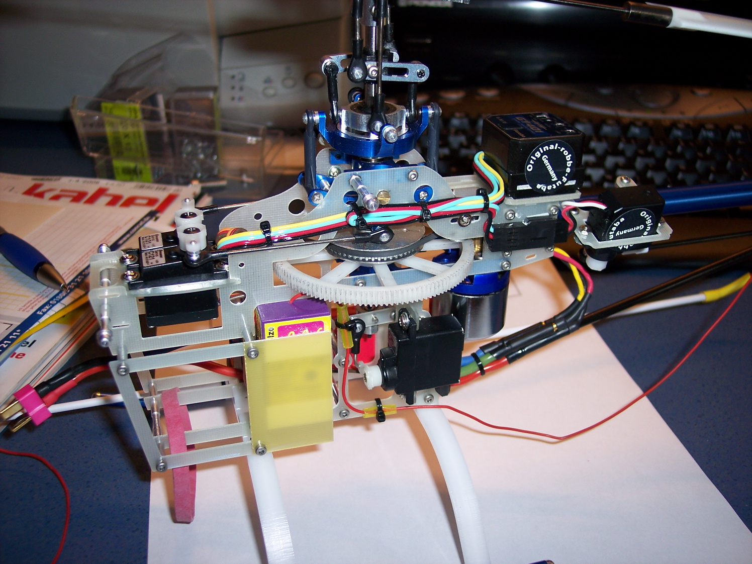 Crown von links mit empfänger halteplatte