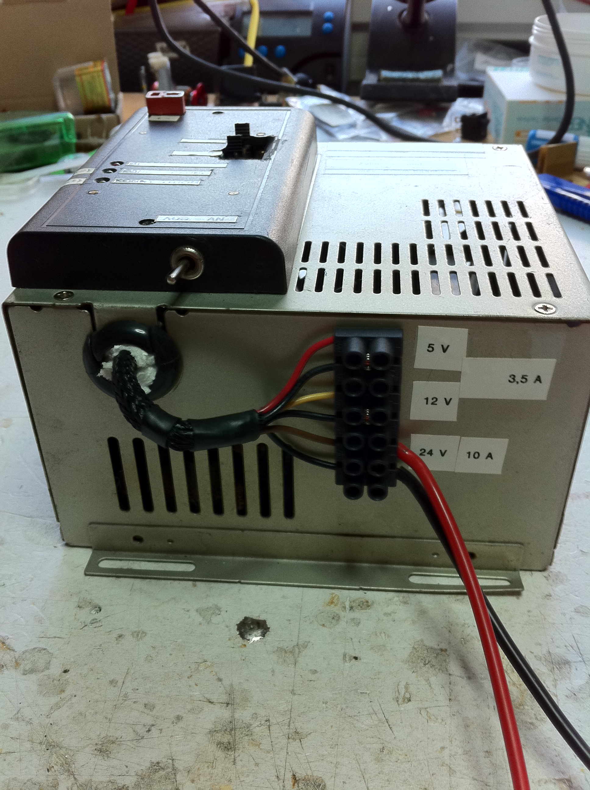 Netzteil 24 V / 10 A mit Lipolader