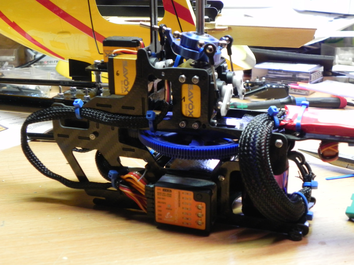 Mechanik mit MB an der Seite. Empfänger ist auf der anderen Seite.