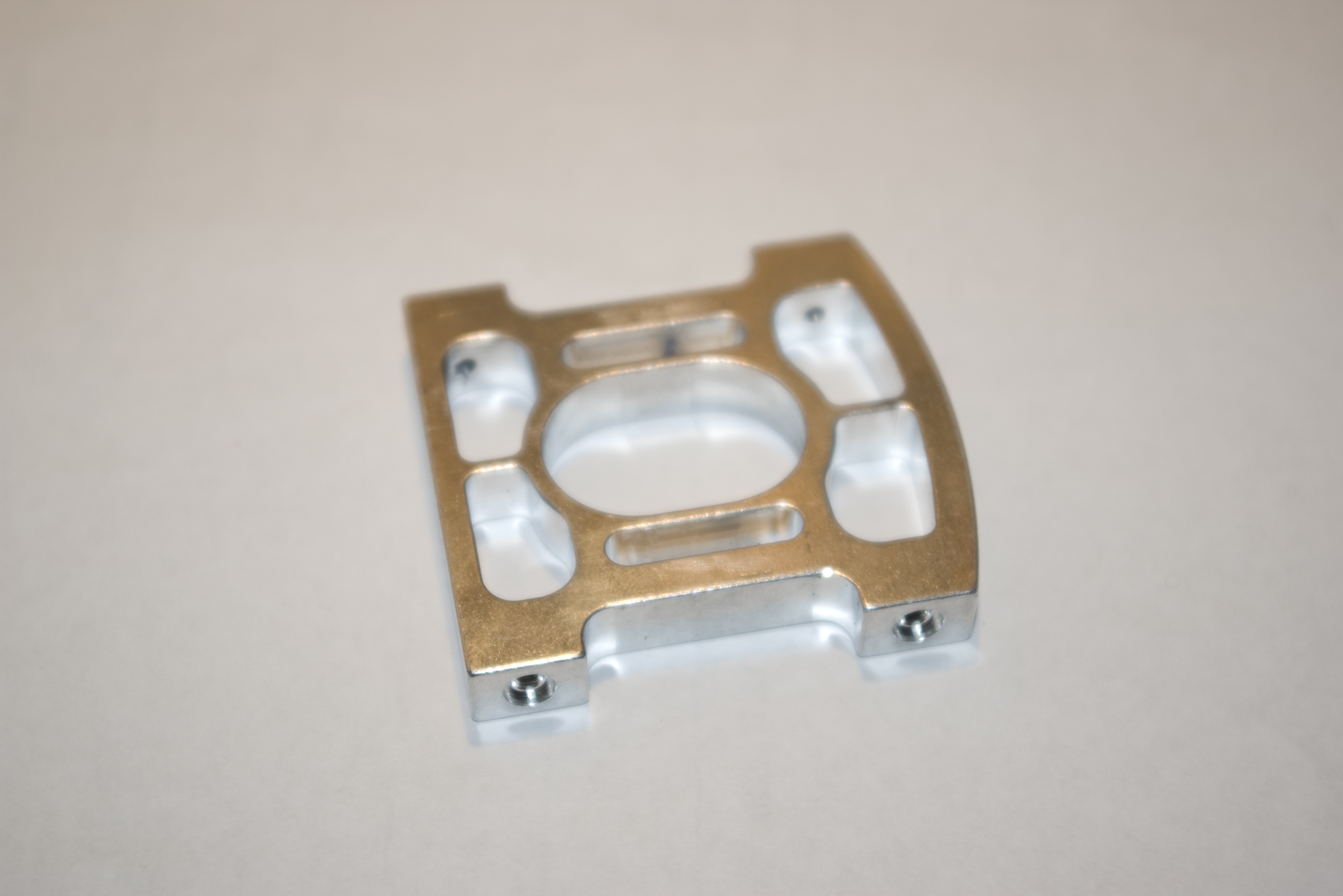 Mikado Aluminium Motorplatte 25mm Lochabstand (Artikel-Nr.: 04088)