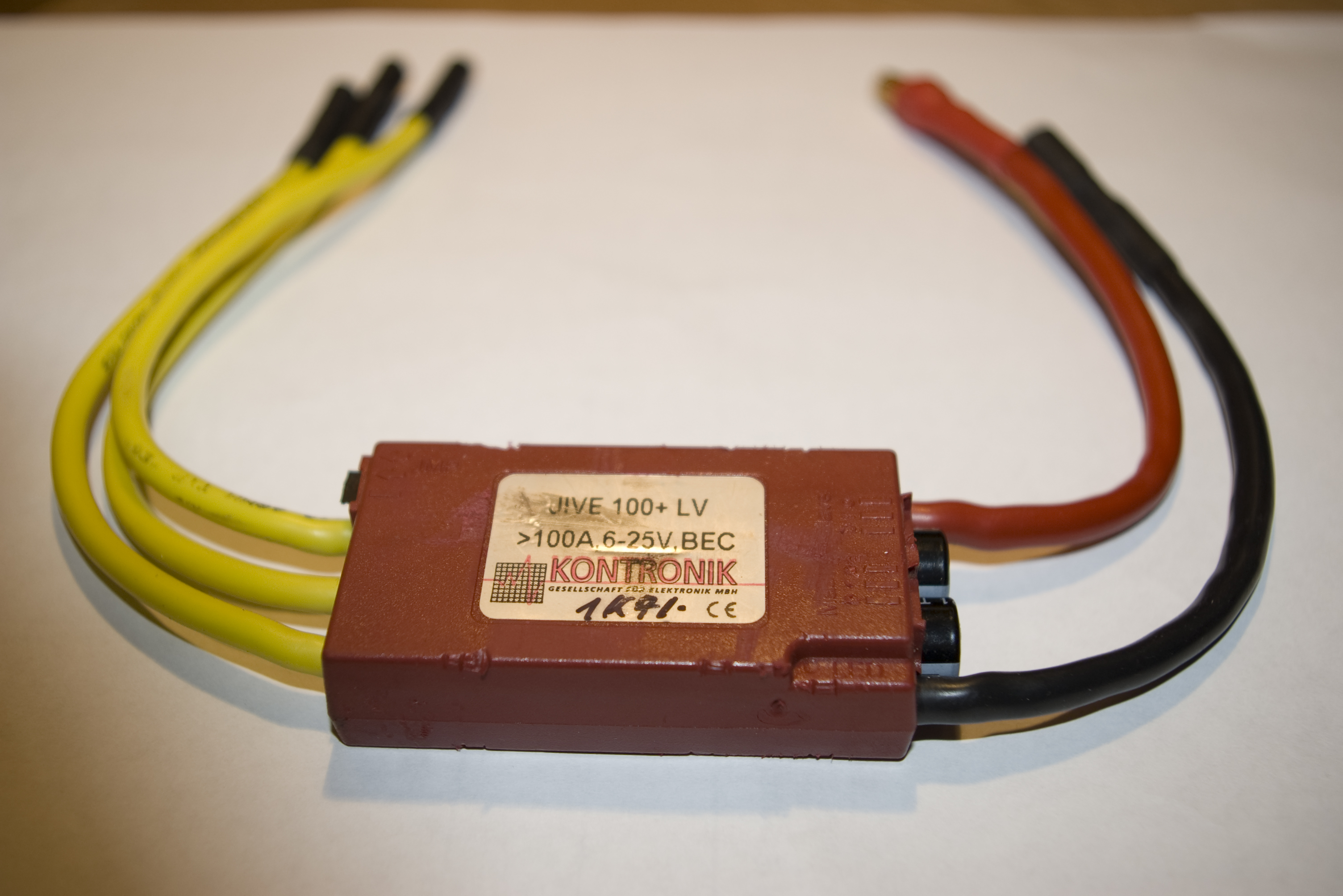 Kontronik Jive 100+ LV mit Software V9 (Best. Nr. 4604) und originalem noch nicht verbautem Kontronikkühlkörper (Best. Nr. 9470)