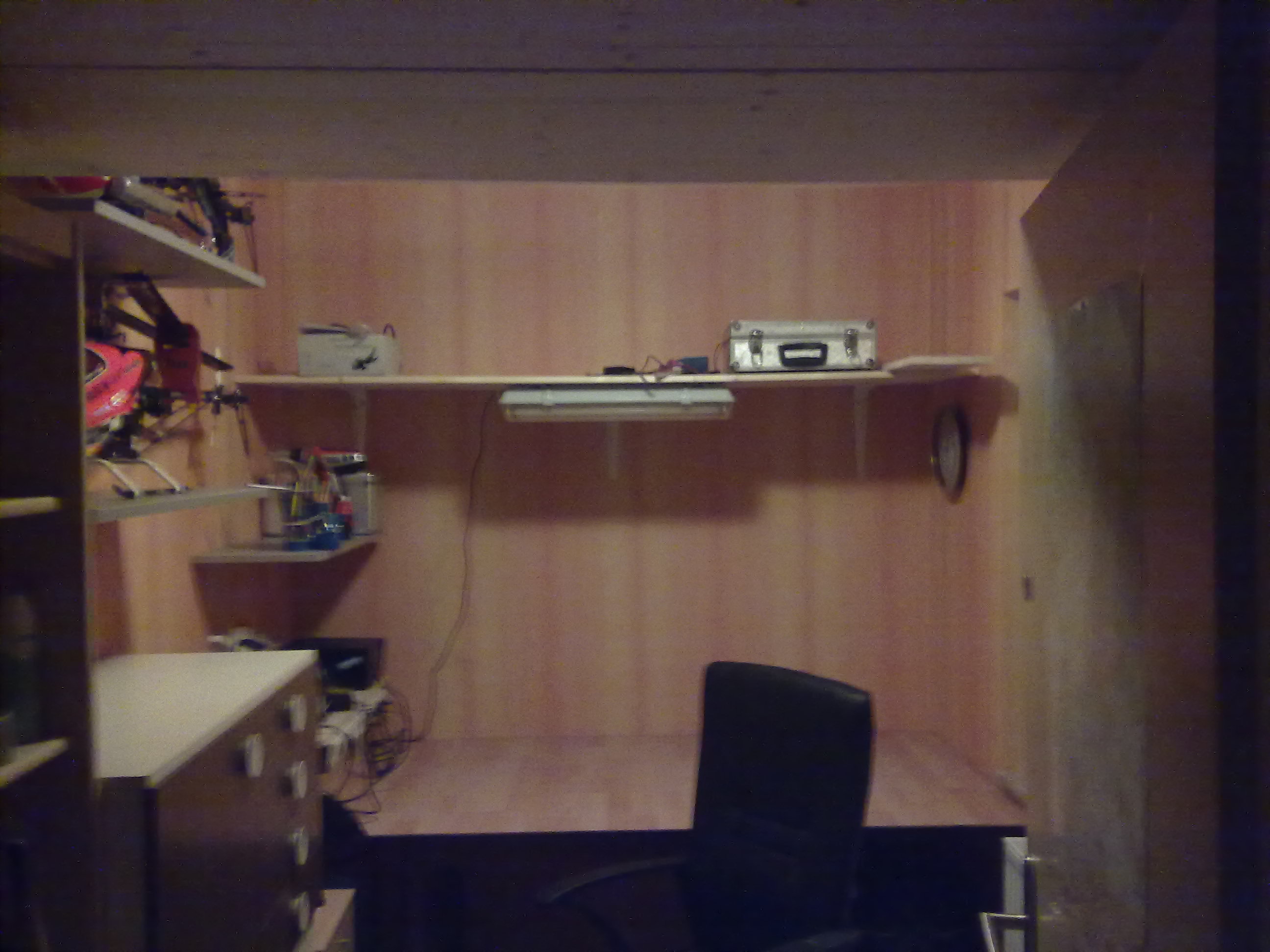 Arbeitstisch mit Laminatbezug