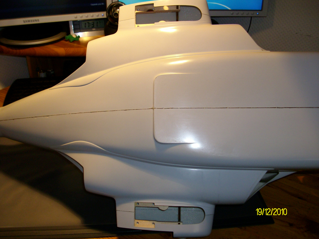 So sieht der Boden derzeit aus. Auweia, da ist ja einiges an Arbeit fällig bis der scale ausschaut