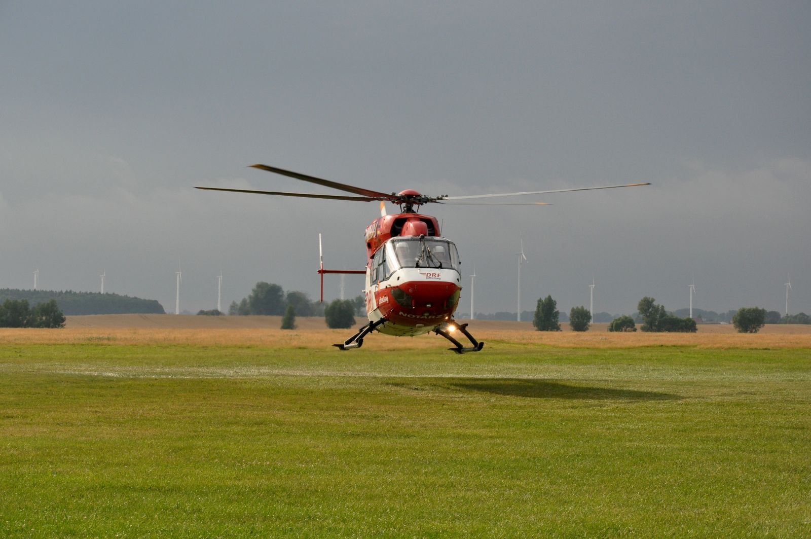 D-HMMM, siehe Beispielbild, sicher bei der selben Gelegenheit entstanden: AR-Übungen auf dem Flugplatz Schmoldow)