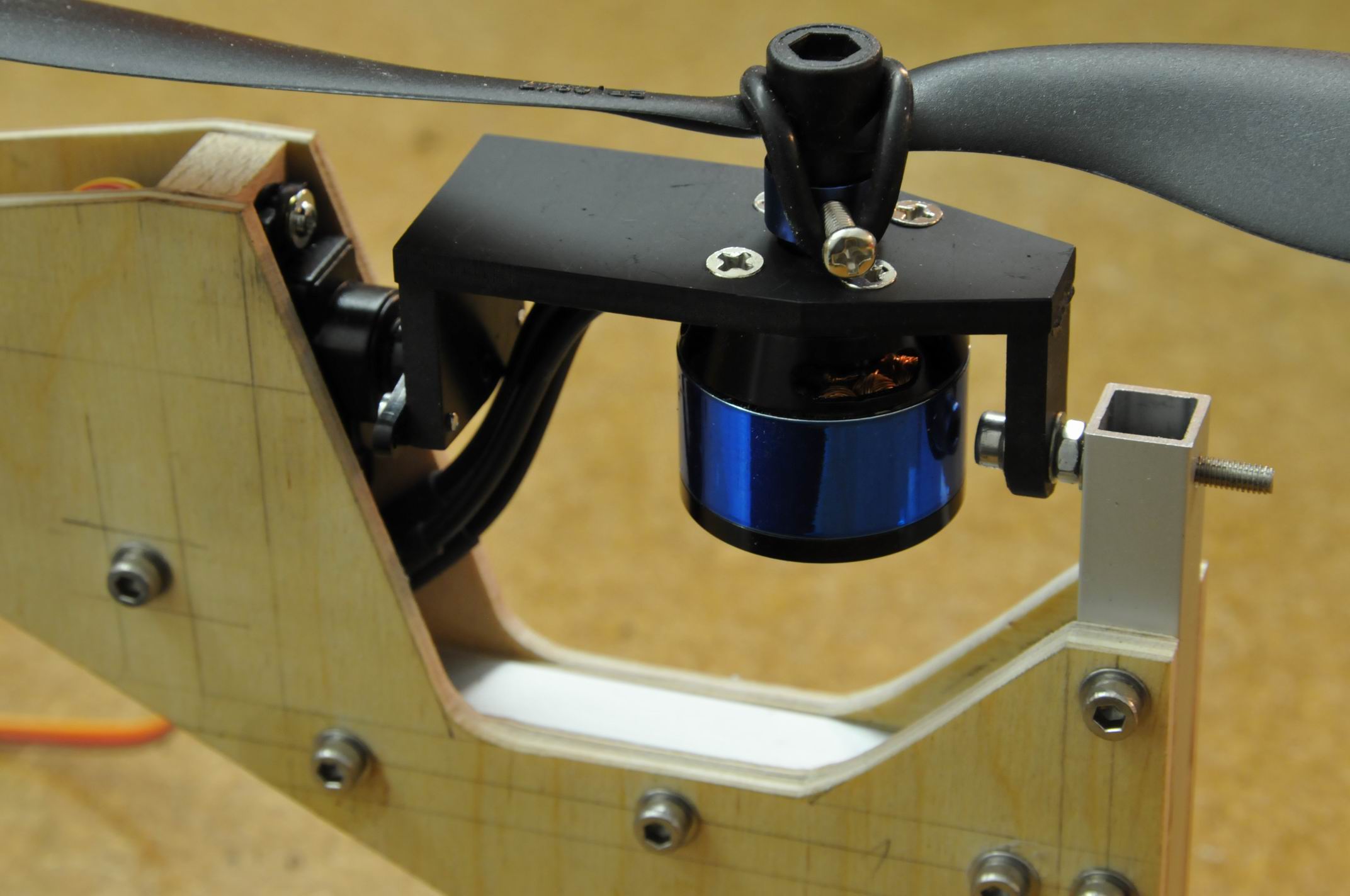 Detail Motorwippe
