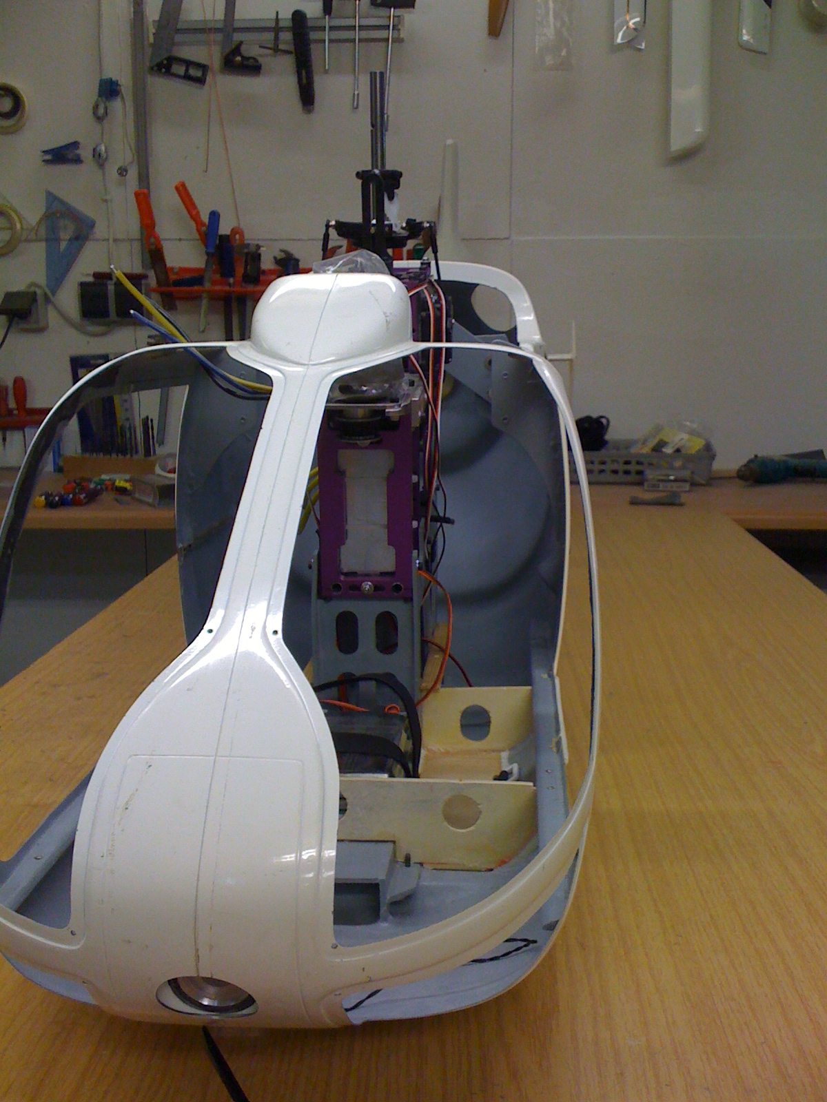 ec 135-innen 004.jpg