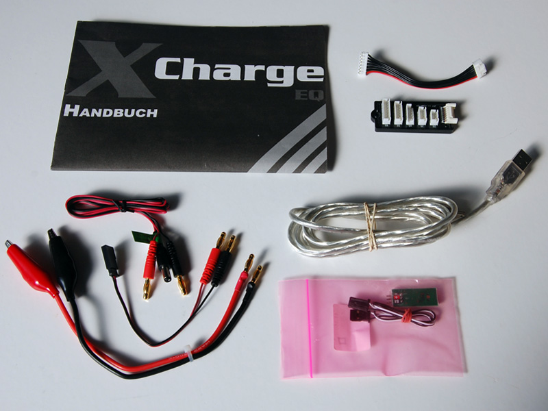 Zubehör: Ladekabel, PC-Interface, Anleitung