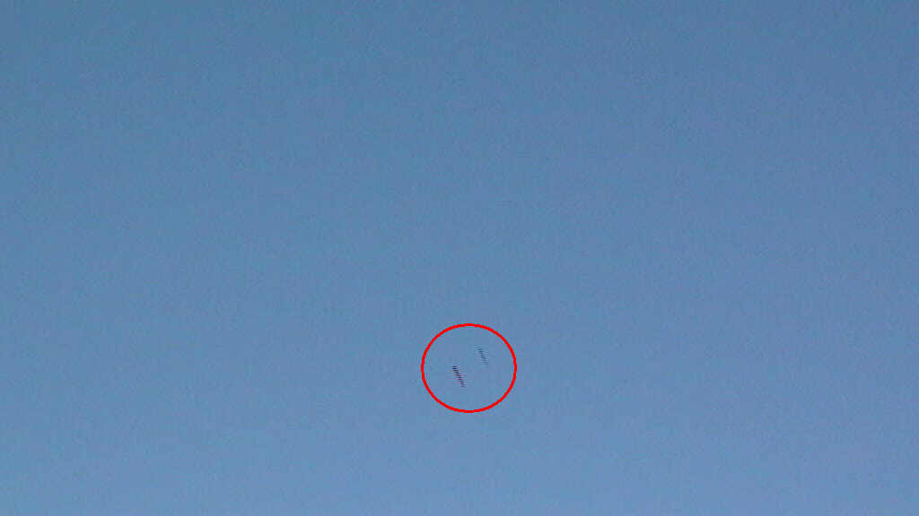 Die abgebrochene Fläche fliegt voraus