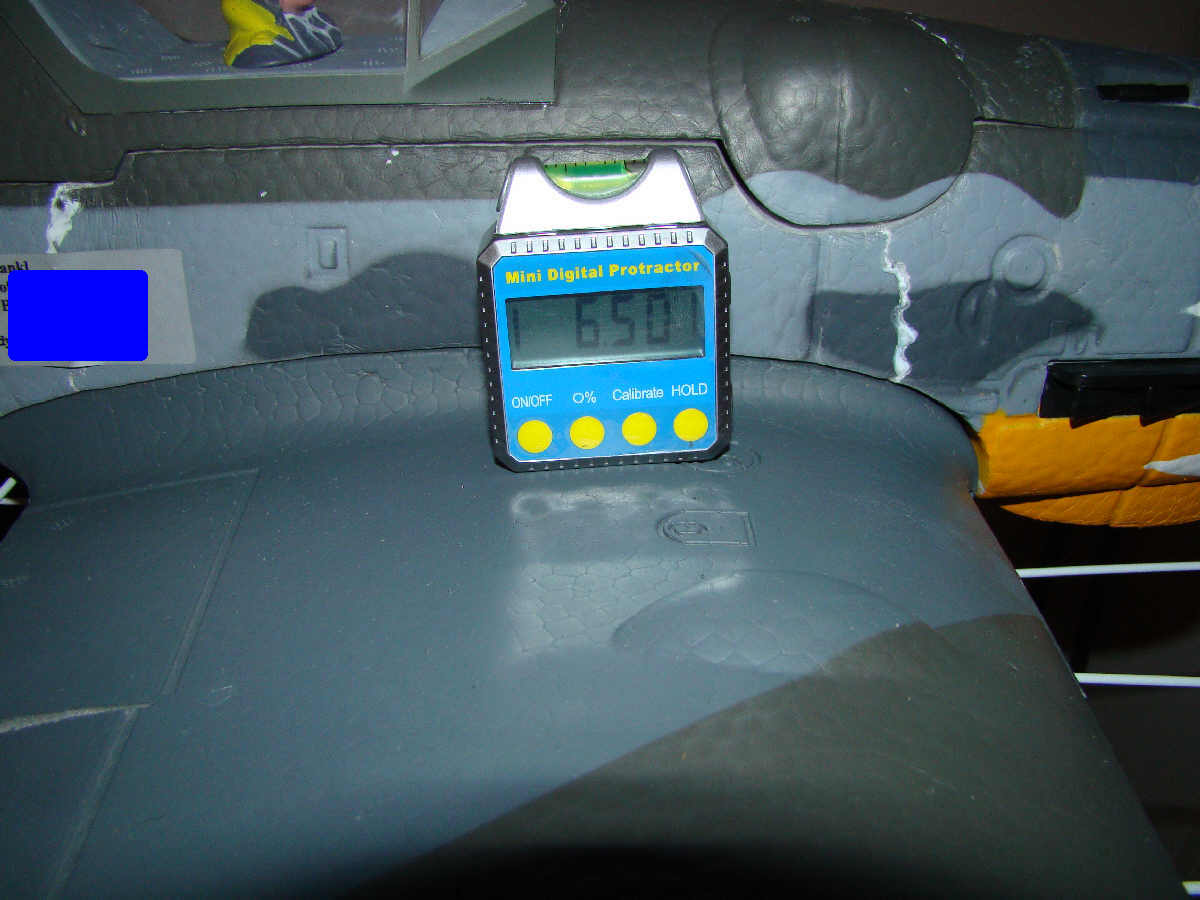 Tragflächen ca. 3,3° Anstellwinkel