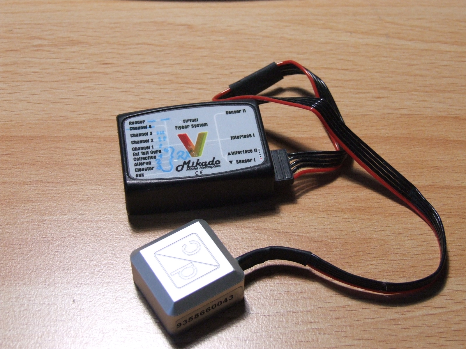 Das plus 1 USB Kabel und auf Wunsch ein Set Servoleitungen in Wunschlänge.